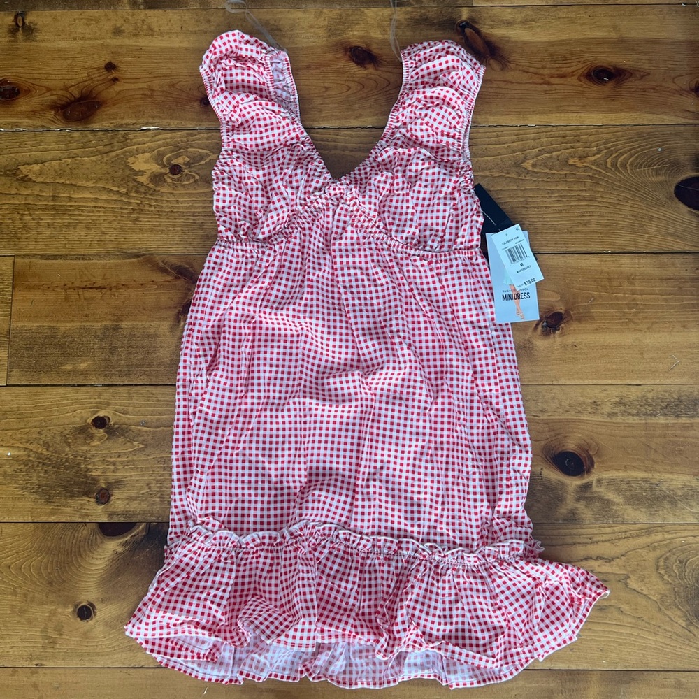 Celebrity Red and White Ruched V-Neck Gingham mini dress Juniors Medium